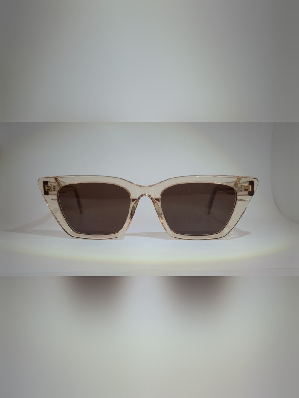 Natalie. Transparent Beige Cat-Eye Translucent Acetate